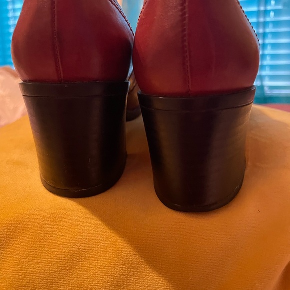 Vintage Clark’s Shoes - Picture 3 of 11